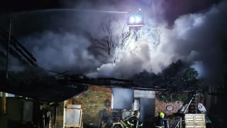 Psy a hospodářská zvířata zachraňovali hasiči při požáru v Dětřichově.  V Běstvině hořela stodola