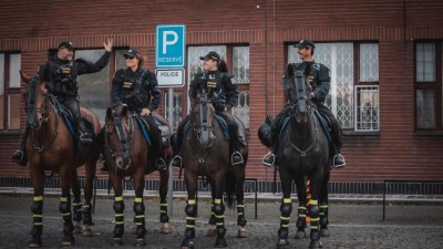 Fotbalové derby se neobejde bez spolupráce strážníků a policistů