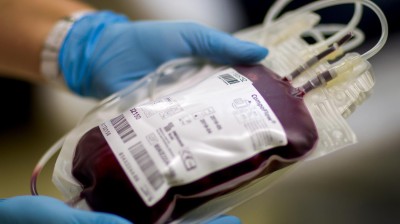 Nemocnicím chybí dárci krve, v Pardubickém kraji se je snaží nalákat na odměny