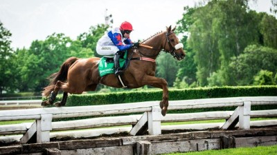 Kdo doběhl, získal kvalifikaci na Velkou pardubickou