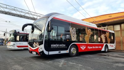 Chcete na Štědrý den večer vyrazit do města, můžete i autobusem