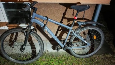 I v zimě? Komu asi patř&iacute; toto kolo