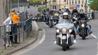 Motorkáři přijeli na Anetčin pohřeb, foto zdroj AKTUÁLNĚ z Chrudimska, foto Kodl Cr