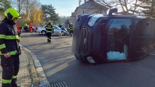 Nehoda v Lázních Bohdaneč se neobešla bez zranění
