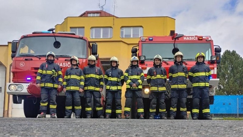 Uctění památky dvou zemřelých kolegů. Foto: HZS ČR