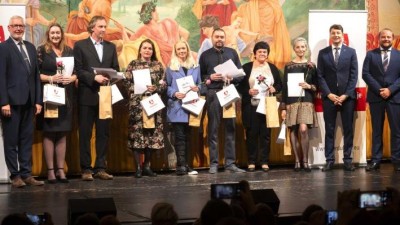 Nejlepší pardubičtí pedagogové loňského roku převzali ocenění ve Východočeském divadle