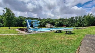 uzavřené koupaliště Skuteč, foto zdroj Pardubický kraj