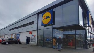 Potravinářská inspekce uzavřela Lidl v Pardubicích. V pekárně i prodejně byly myší výkaly