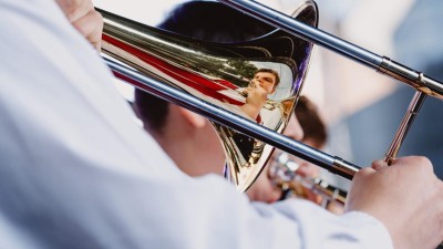 Letní promenády s dechovkou na náměstí ve Vysokém Mýtě si můžete užít hned čtyřikrát