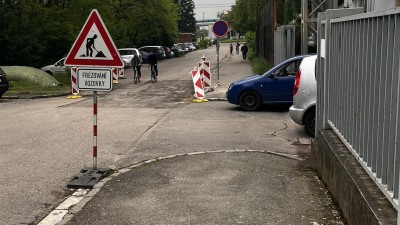 Stavební práce u spodní brány Pardubické nemocnice omezí v tomto místě řidiče i chodce