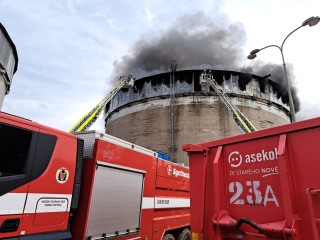 Zásah v průmyslové zóně v Rybitví - aktuálně