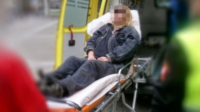 Bezvládná žena ležela na ulici. Měla skoro pět promile!