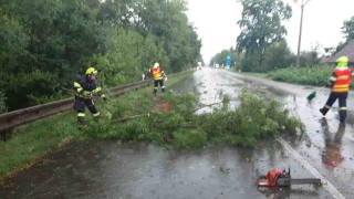 Bleskové bouřky ve středu v podvečer připravily řadu komplikací