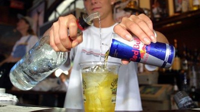 Mladíkovi nestačil jen Red Bull s vodkou, pro svůj vzlet přidal i pervitin