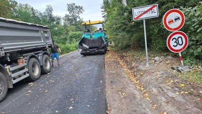 Opravovaný úsek silnice mezi Litomyšlí a Strakovem už je průjezdný, dokonce o dva týdny dříve