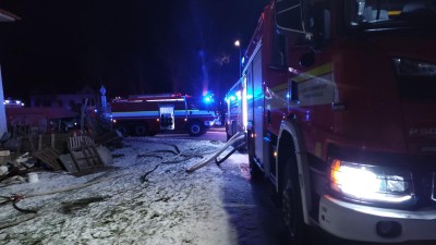 Nedaleko Vysokého Mýta hořela stodola. Na místě zasahovalo devět hasičských jednotek