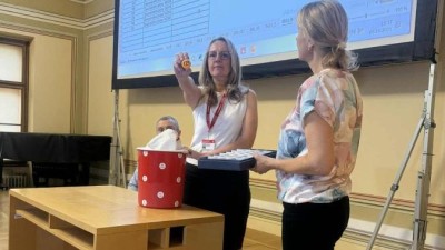 Vylosováno. Ze 131 zájemců se jich deset může radovat z nového bytu