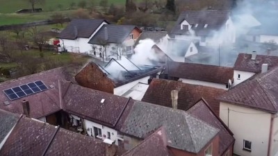 Hasiči zasahovali u pož&aacute;ru stodoly se zahradn&iacute; technikou v obci Bezděč&iacute; u Trn&aacute;vky