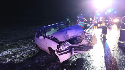 Ke střetu čtyř vozidel došlo na Chrudimsku, jedno z nich mělo začít hořet