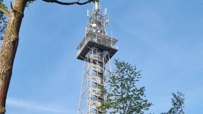 Hasiči dnes bojují na nejoblíbenější soutěži sezóny - čeká je skoro dvě stě schodů na rozhlednu Andrlův Chlum