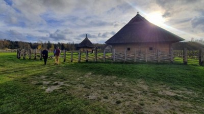 Pardubický kraj významně podpoří největší keltský skanzen u nás