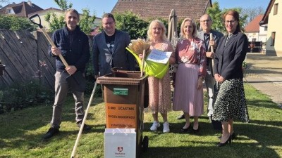 Město Pardubice hl&aacute;s&iacute;: Rozdali jsme už pět tis&iacute;c n&aacute;dob na bioodpad. Tato dom&aacute;cnost dostala i něco nav&iacute;c