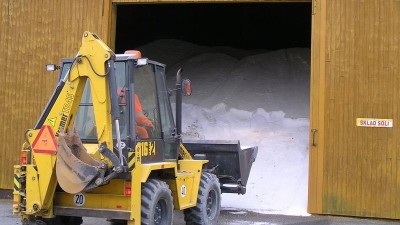 Kolik tun posypové soli je pro náš kraj na údržbu silnic v zimě potřeba?