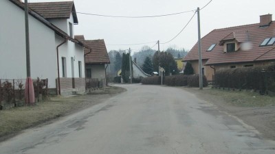 Srpnem odstartovala oprava zhruba čtyřkilometrového úseku mezi Studnicí a hranicí kraje