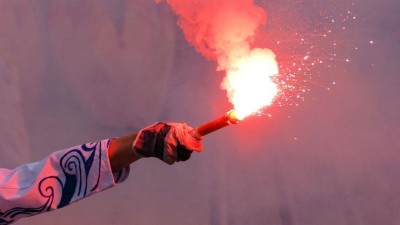 Za odpalov&aacute;n&iacute; dělobuchů či petard na zak&aacute;zan&yacute;ch m&iacute;stech hroz&iacute; tučn&eacute; pokuty