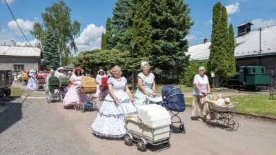 Proch&aacute;zka vesnic&iacute; s&nbsp;koč&aacute;rky, či j&iacute;zda historickou parn&iacute; lokomotivou. V&nbsp;Mladějově se chyst&aacute; zah&aacute;jen&iacute; leto&scaron;n&iacute; sez&oacute;ny