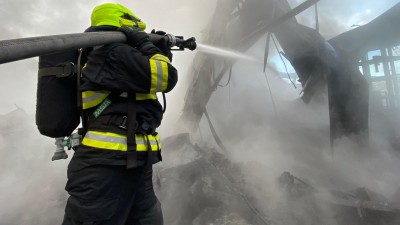 Škoda způsobená požárem ve Vysokém Mýtě se vyšplhá do desítek milionů korun
