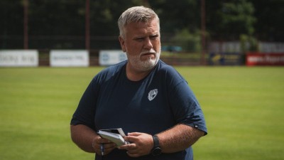 Po utkání proti ostravskému Baníku ukončil pardubický fotbalový klub spolupráci s hlavním trenérem Jiřím Saňákem