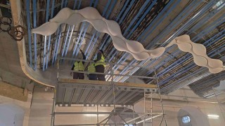 V reprezentativním sále pardubického zámku se rýsuje unikátní vlnitý strop