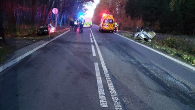 Dopravní nehoda dvou osobních automobilů na silnici I/37