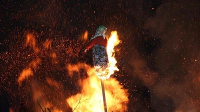 Jaká je historie pálení čarodějnic a které rituály můžete v neděli vyzkoušet