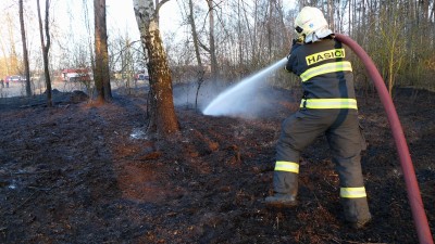 Meteorologové varují důsledku sucha před velkým nebezpečím šíření požárů, zejména v těchto dnech
