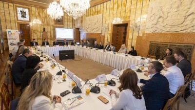 Krajsk&aacute; města vytvořila svazek. M&aacute; pomoci při vyjedn&aacute;v&aacute;n&iacute; s&nbsp;n&aacute;rodn&iacute;mi i&nbsp;evropsk&yacute;mi partnery