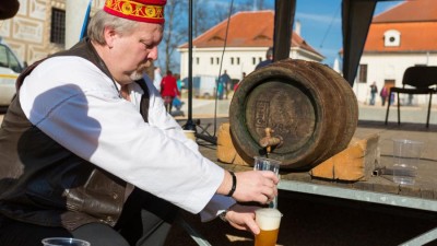 Vyvalte sudy, narodil se nám Bedříšek! Přinášíme kompletní program oslav dvoustého výročí narození Bedřicha Smetany