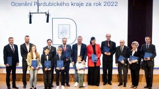 Společné foto všech oceněných pro rok 2022