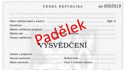 Před dvaceti lety to vyšlo. Padělané vysvědčení použil znovu, omylem, a spustil se kolotoč