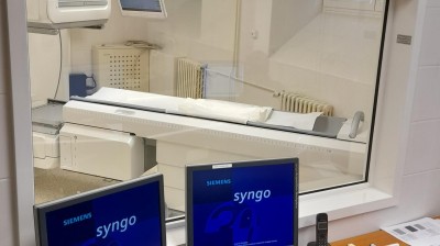 Chrudimská nemocnice modernizuje své vybavení. Oddělení nukleární medicíny má nový hybridní přístroj, který pomáhá rychleji určit diagnózu