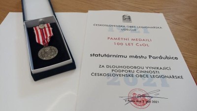 Medaile ČsOL. Foto: město Pardubice