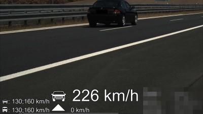 Závodník na dálnici neunikl pozornosti radaru, naměřil mu 226 km/h