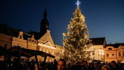 Ve Vysokém Mýtě budou rozsvěcet vánoční strom a chystá se i Adventní kujebácký jarmark, přinášíme jeho program