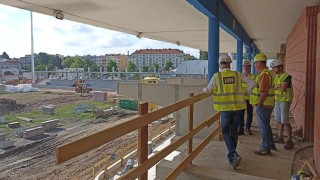 Letní stadion se brzy zazelená. Rekonstrukce jde do další etapy