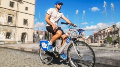 Budete mít sdílená kola i u vás? Ještě tři měsíce mohou obce žádat dotace na podporu bikesharingu