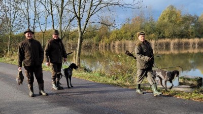 Lovecká sezóna je v plném proudu, policisté kontrolují myslivce