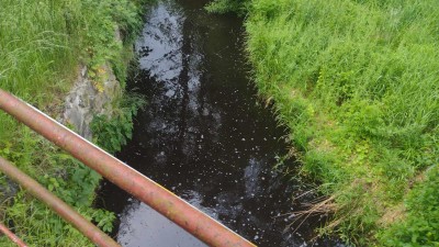 Potok v Oldříši byl znečištěn biologickými látkami z místního družstva
