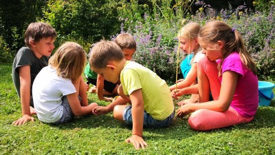 Na louce u Tyršových sadů se koná rozloučení s létem, program je bohatý