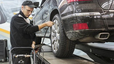 Blíží se 1. listopad. Budete na svém automobilu potřebovat zimní pneumatiky?